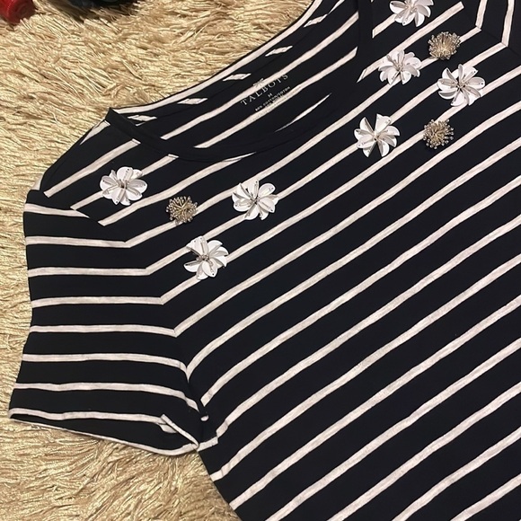 TALBOTS‎ Black & White Striped Short Sleeve Flower Shirt Medium - Picture 3 of 8